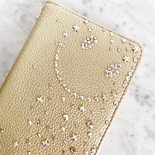 Bling Me!   スマホケース 💖銀座店オーダー品💖 . iPhone13ケースを全面キラキラにフル
