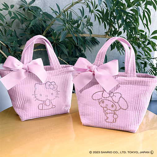 ハローキティ (タテ）キルティングトート_Pink COLLABORATION